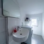 Aurora Schaar 1, 120qm, Wifi, Maisonette, Modern,2 Schlafzimmer, 1 Wohnzimmer דירה