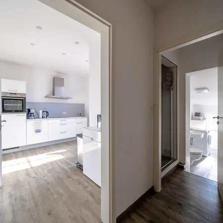 Apartamento Aurora Schaar 1, 120qm, Wifi, Maisonette, Modern,2 Schlafzimmer, 1 Wohnzimmer Wilhelmshaven