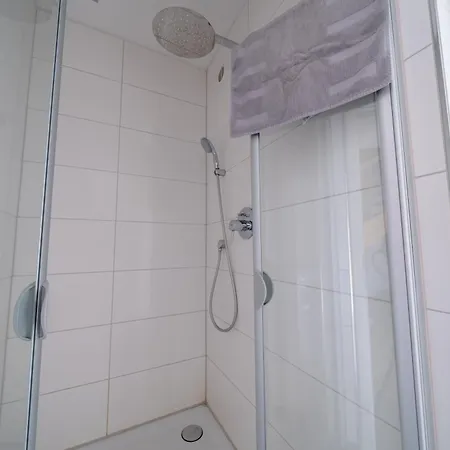 Aurora Schaar 1, 120qm, WiFi, Maisonette, Modern,2 Schlafzimmer, 1 Wohnzimmer