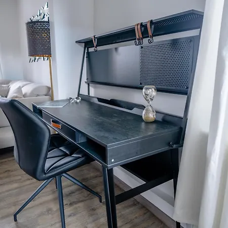 Aurora Schaar 1, 120qm, Wifi, Maisonette, Modern,2 Schlafzimmer, 1 Wohnzimmer *