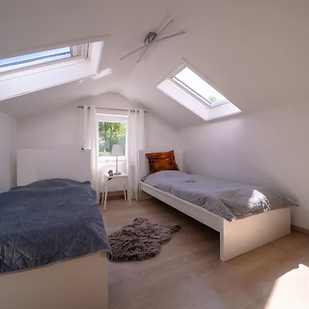 Aurora Schaar 1, 120qm, Wifi, Maisonette, Modern,2 Schlafzimmer, 1 Wohnzimmer Апартаменты Вильгельмсхафен