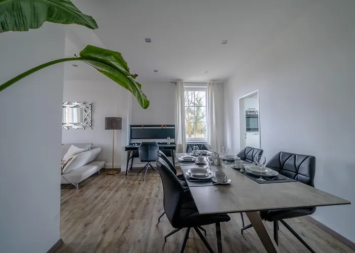 Aurora Schaar 1, 120qm, Wifi, Maisonette, Modern,2 Schlafzimmer, 1 Wohnzimmer